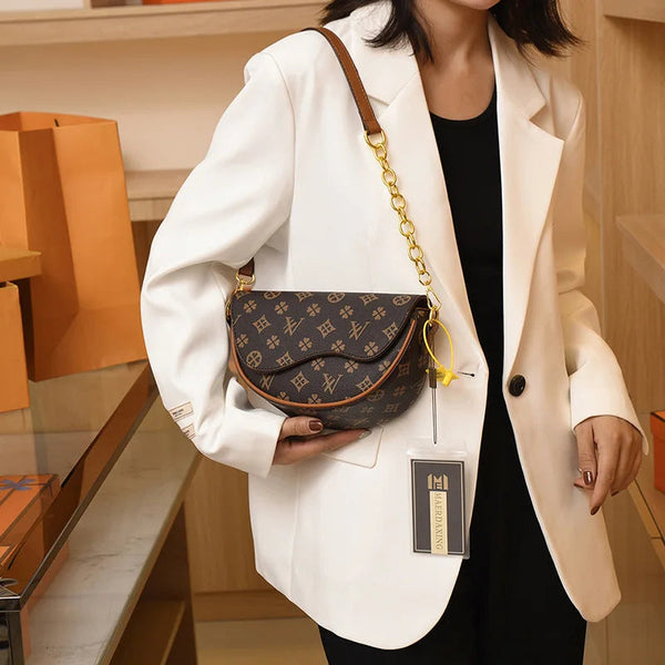 Women’s Elegant Saddle Handbag with Large Capacity Shoulder Design