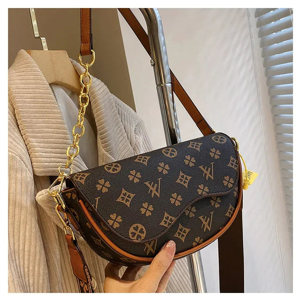Women’s Elegant Saddle Handbag with Large Capacity Shoulder Design